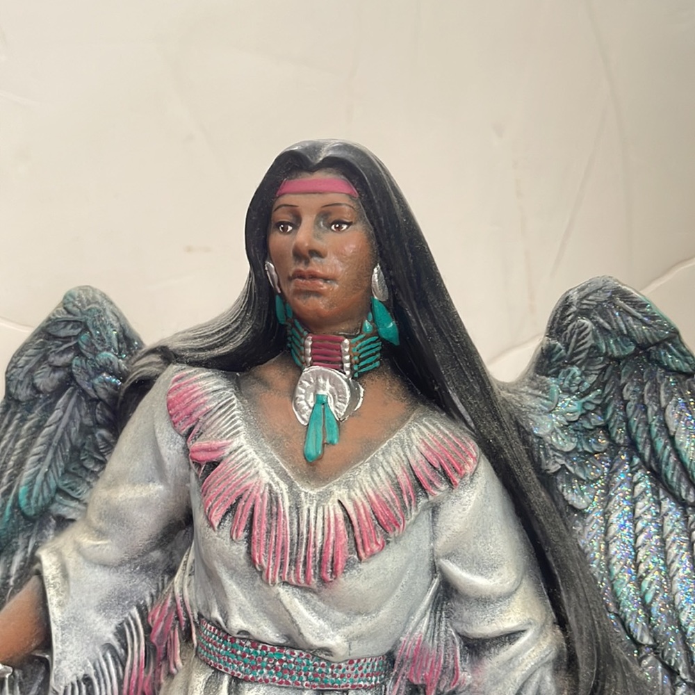 Statue - Picture 2 of 5